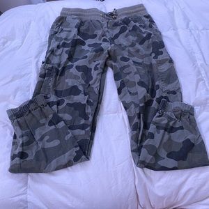 Guess Cropped Joggers